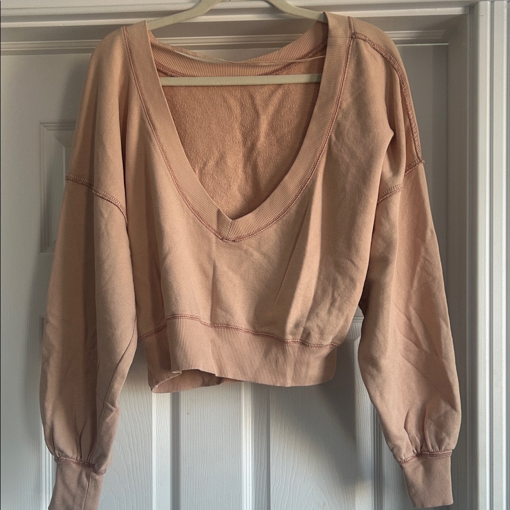 Free People Blush pink Crew Neck Sweatshirt with balloon sleeves. - Picture 14 of 16